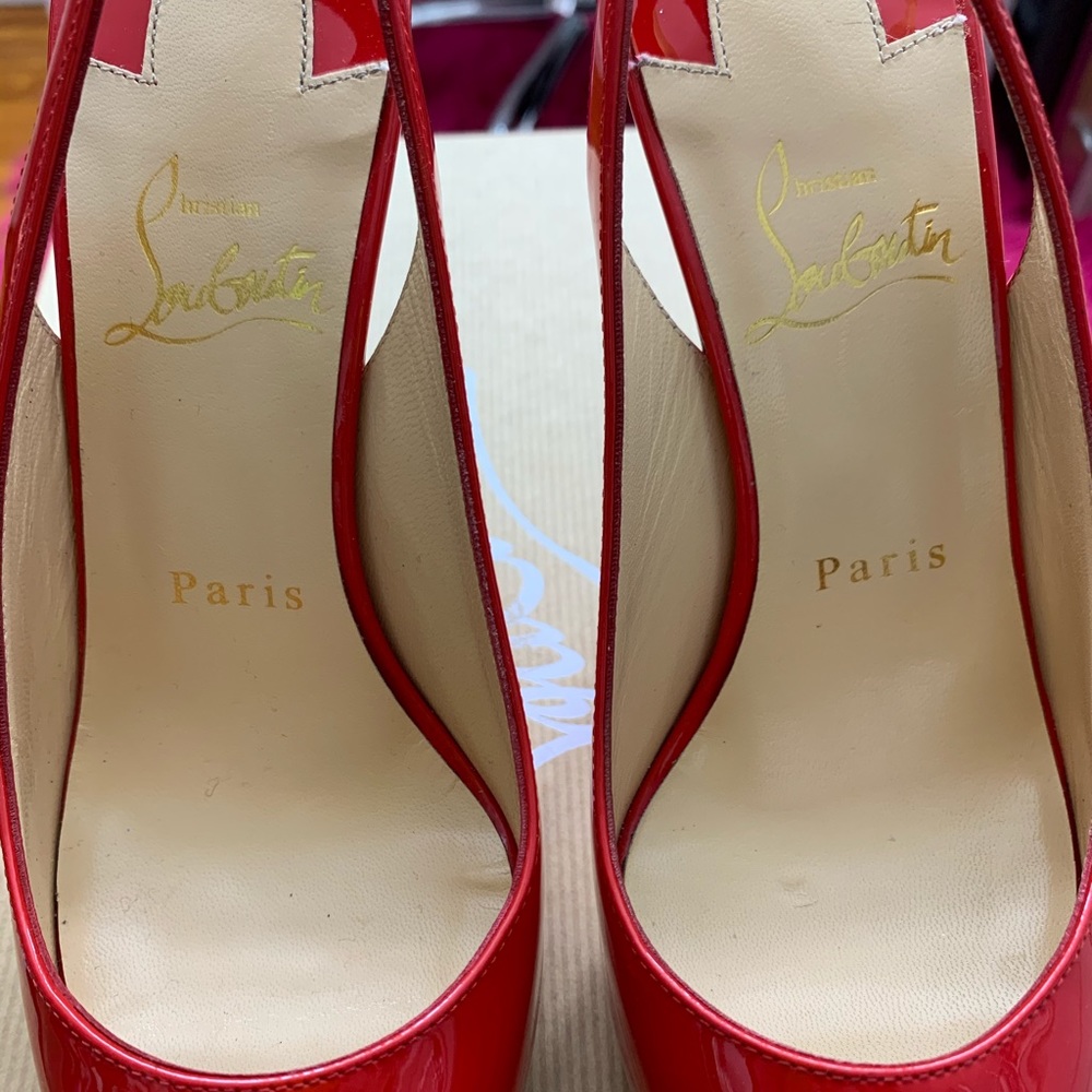 ❌SOLD ❌  Christian Louboutin sling back heels. - Picture 4 of 13